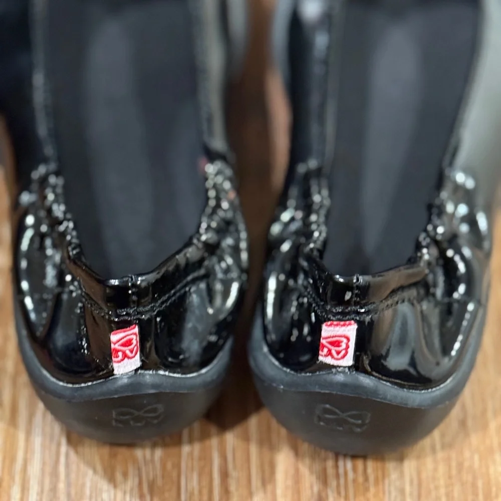 Luv Dream Toddler Girls Slip-On Flats (Size: 11.5)(Black Patent) NWT